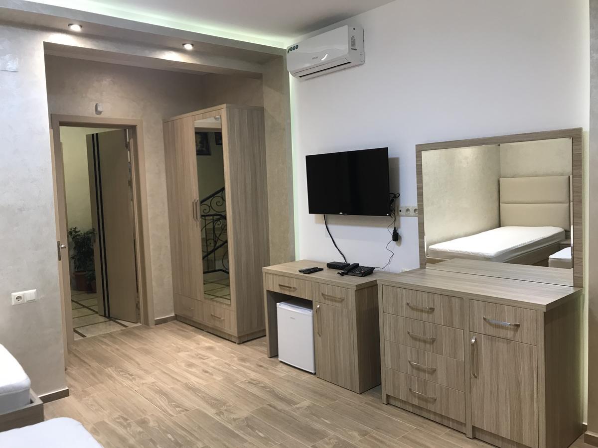 Villa Mariana Batumi Eksteriør billede